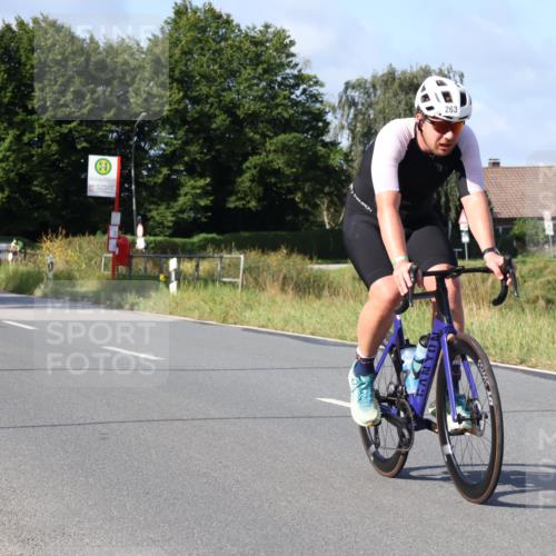 25.08.2024 - Elbe Triathlon Hamburg Fuchs,  Jonas http://msf.ph/oto/6846463 25.08.2024 09:49:46 Radfahren 445, 275, 509, 241, 263, 144, 357, 209 meine-sportfotos.de
