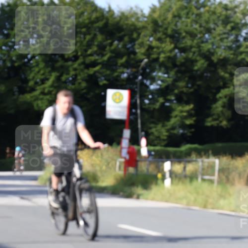 25.08.2024 - Elbe Triathlon Hamburg Fuchs,  Jonas http://msf.ph/oto/6846484 25.08.2024 09:49:47 Radfahren 445, 275, 509, 241, 263, 144, 357, 209 meine-sportfotos.de
