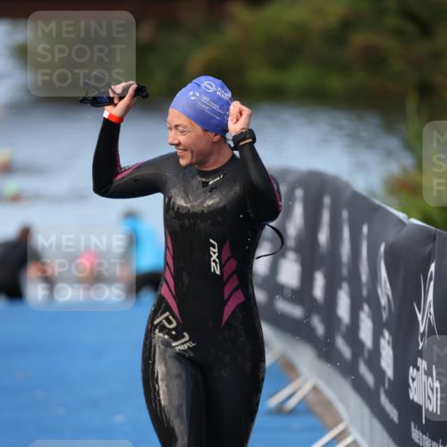 25.08.2024 - Elbe Triathlon Hamburg H.Heesch http://msf.ph/oto/6846499 25.08.2024 08:49:49 Schwimmen 108 meine-sportfotos.de