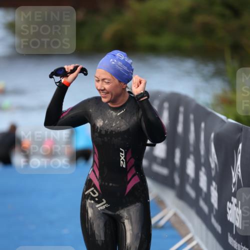 25.08.2024 - Elbe Triathlon Hamburg H.Heesch http://msf.ph/oto/6846508 25.08.2024 08:49:49 Schwimmen 108 meine-sportfotos.de