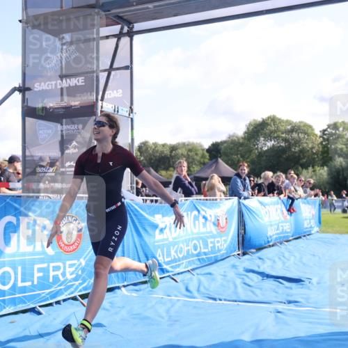 25.08.2024 - Elbe Triathlon Hamburg H.Heesch http://msf.ph/oto/6846511 25.08.2024 10:39:20 Ziel 120 meine-sportfotos.de