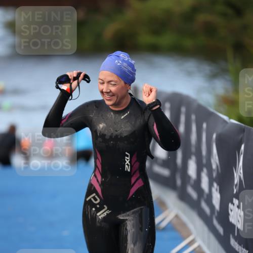 25.08.2024 - Elbe Triathlon Hamburg H.Heesch http://msf.ph/oto/6846513 25.08.2024 08:49:49 Schwimmen 108 meine-sportfotos.de