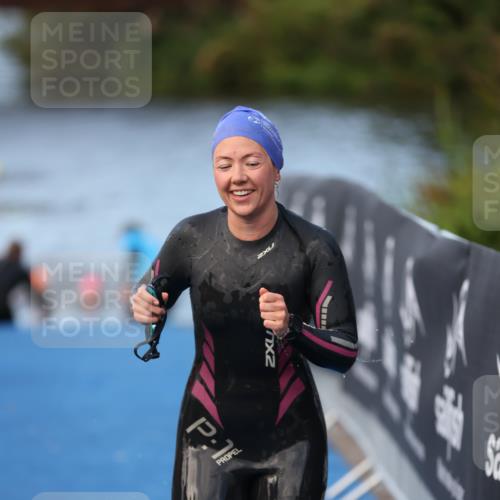 25.08.2024 - Elbe Triathlon Hamburg H.Heesch http://msf.ph/oto/6846543 25.08.2024 08:49:49 Schwimmen 108 meine-sportfotos.de