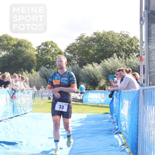 25.08.2024 - Elbe Triathlon Hamburg H.Heesch http://msf.ph/oto/6846544 25.08.2024 10:39:33 Ziel 33 meine-sportfotos.de