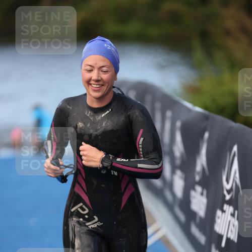 25.08.2024 - Elbe Triathlon Hamburg H.Heesch http://msf.ph/oto/6846566 25.08.2024 08:49:50 Schwimmen 108 meine-sportfotos.de