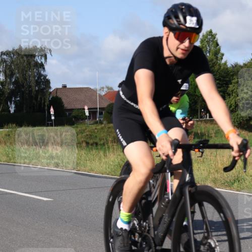 25.08.2024 - Elbe Triathlon Hamburg Fuchs,  Jonas http://msf.ph/oto/6846570 25.08.2024 09:49:53 Radfahren 144, 357, 209, 399, 433 meine-sportfotos.de