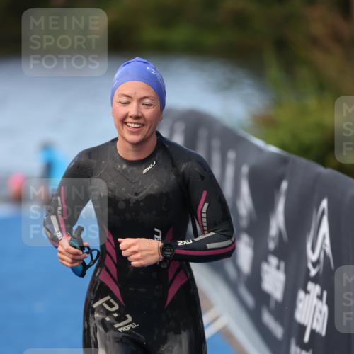 25.08.2024 - Elbe Triathlon Hamburg H.Heesch http://msf.ph/oto/6846574 25.08.2024 08:49:50 Schwimmen 108 meine-sportfotos.de