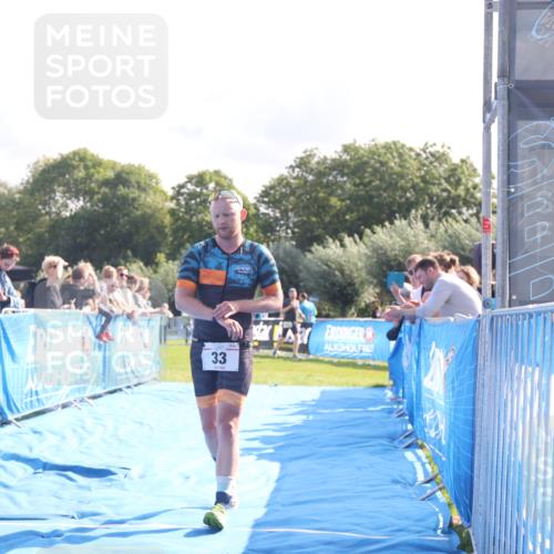 25.08.2024 - Elbe Triathlon Hamburg H.Heesch http://msf.ph/oto/6846581 25.08.2024 10:39:34 Ziel 33 meine-sportfotos.de