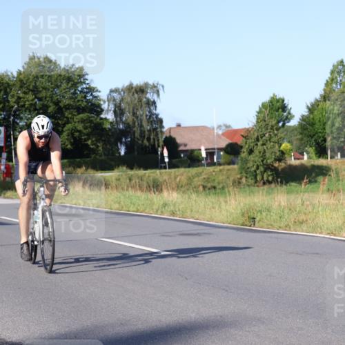 25.08.2024 - Elbe Triathlon Hamburg Fuchs,  Jonas http://msf.ph/oto/6846584 25.08.2024 09:08:17 Radfahren 274, 204, 275, 236, 42, 153 meine-sportfotos.de