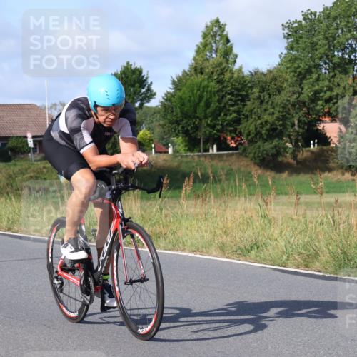 25.08.2024 - Elbe Triathlon Hamburg Fuchs,  Jonas http://msf.ph/oto/6846588 25.08.2024 09:49:55 Radfahren 144, 357, 209, 399, 433 meine-sportfotos.de