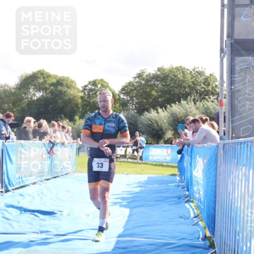 25.08.2024 - Elbe Triathlon Hamburg H.Heesch http://msf.ph/oto/6846590 25.08.2024 10:39:34 Ziel 33 meine-sportfotos.de