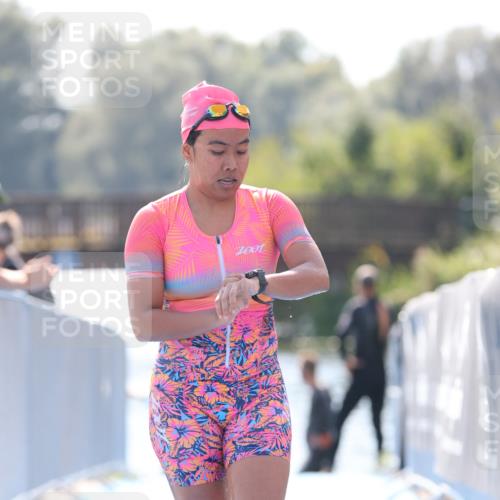 25.08.2024 - Elbe Triathlon Hamburg H.Heesch http://msf.ph/oto/6846599 25.08.2024 14:46:56 Schwimmen  meine-sportfotos.de