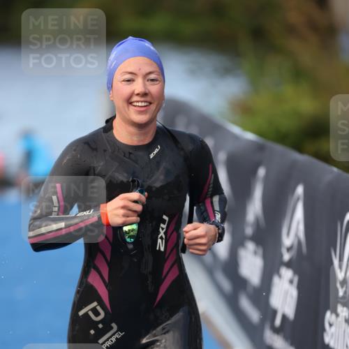 25.08.2024 - Elbe Triathlon Hamburg H.Heesch http://msf.ph/oto/6846601 25.08.2024 08:49:50 Schwimmen 108 meine-sportfotos.de