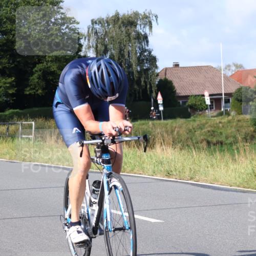 25.08.2024 - Elbe Triathlon Hamburg Fuchs,  Jonas http://msf.ph/oto/6846612 25.08.2024 09:49:57 Radfahren 357, 209, 399, 433, 337, 524, 108 meine-sportfotos.de
