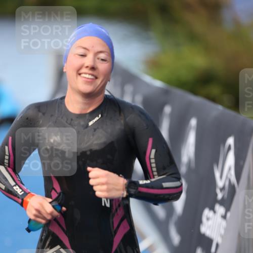 25.08.2024 - Elbe Triathlon Hamburg H.Heesch http://msf.ph/oto/6846618 25.08.2024 08:49:50 Schwimmen 108 meine-sportfotos.de