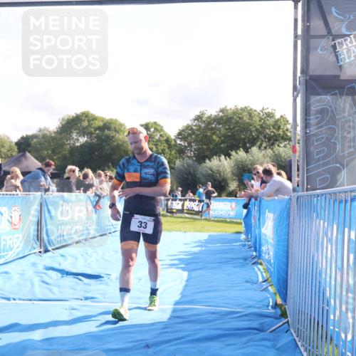 25.08.2024 - Elbe Triathlon Hamburg H.Heesch http://msf.ph/oto/6846625 25.08.2024 10:39:34 Ziel 33 meine-sportfotos.de