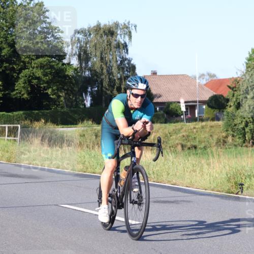 25.08.2024 - Elbe Triathlon Hamburg Fuchs,  Jonas http://msf.ph/oto/6846638 25.08.2024 09:08:20 Radfahren 204, 275, 236, 42, 153, 120 meine-sportfotos.de