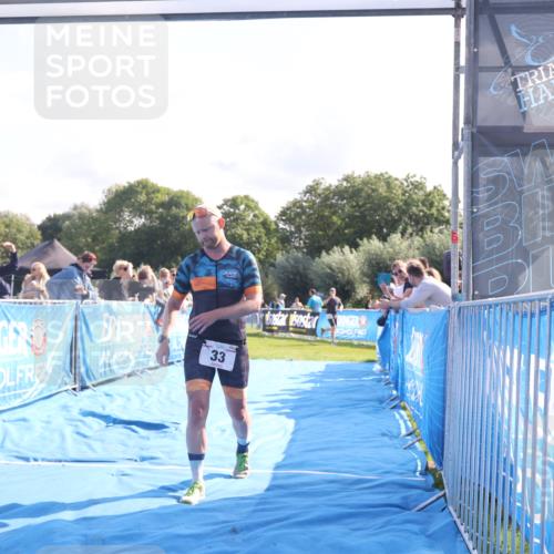 25.08.2024 - Elbe Triathlon Hamburg H.Heesch http://msf.ph/oto/6846640 25.08.2024 10:39:34 Ziel 33 meine-sportfotos.de