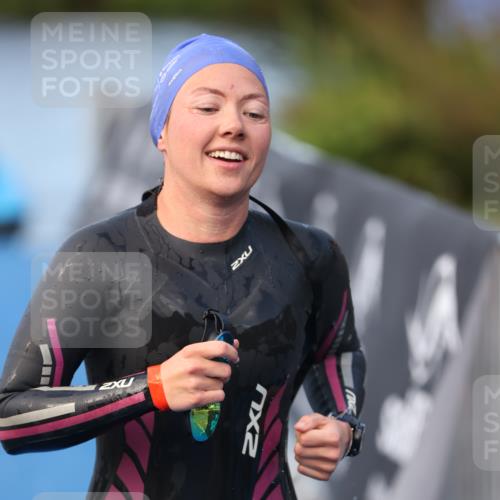 25.08.2024 - Elbe Triathlon Hamburg H.Heesch http://msf.ph/oto/6846650 25.08.2024 08:49:50 Schwimmen 108 meine-sportfotos.de
