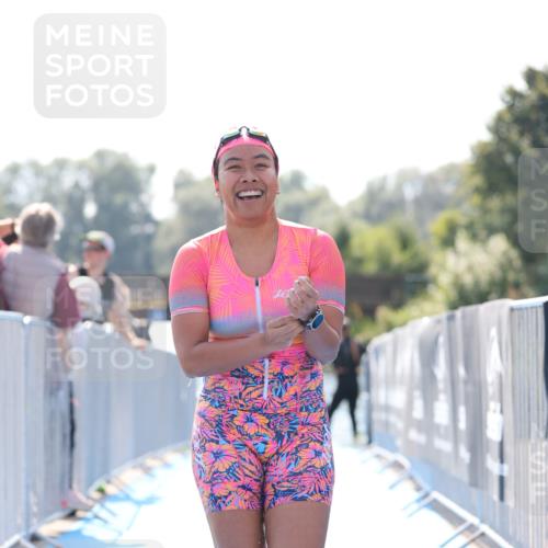 25.08.2024 - Elbe Triathlon Hamburg H.Heesch http://msf.ph/oto/6846653 25.08.2024 14:46:57 Schwimmen  meine-sportfotos.de