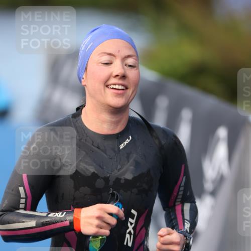 25.08.2024 - Elbe Triathlon Hamburg H.Heesch http://msf.ph/oto/6846656 25.08.2024 08:49:50 Schwimmen 108 meine-sportfotos.de