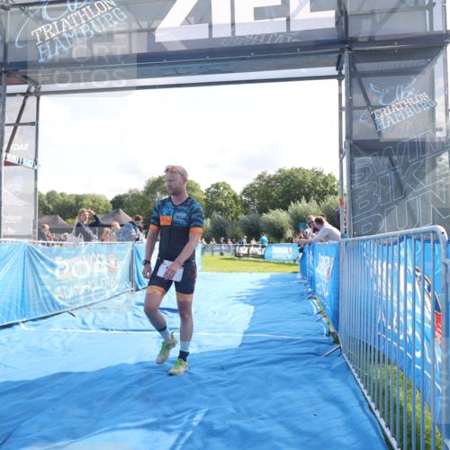 25.08.2024 - Elbe Triathlon Hamburg H.Heesch http://msf.ph/oto/6846660 25.08.2024 10:39:35 Ziel 33 meine-sportfotos.de