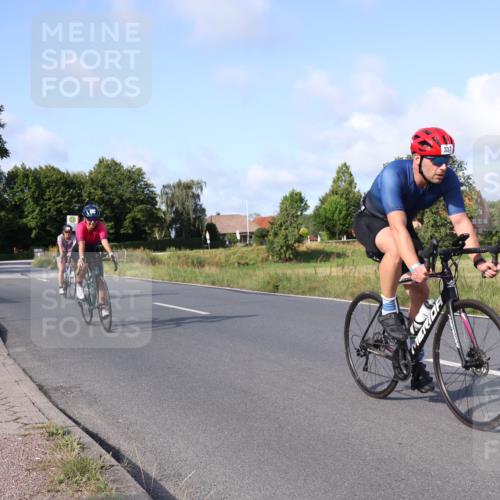 25.08.2024 - Elbe Triathlon Hamburg Fuchs,  Jonas http://msf.ph/oto/6846665 25.08.2024 09:50:04 Radfahren 337, 524, 108, 146, 294, 124 meine-sportfotos.de