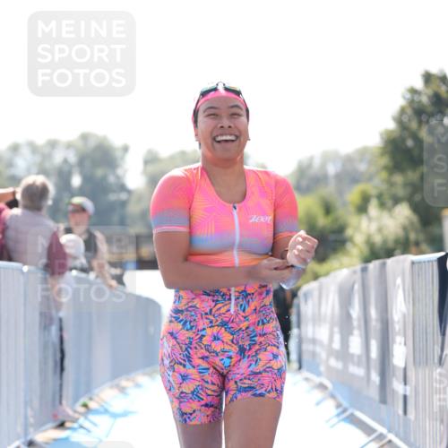25.08.2024 - Elbe Triathlon Hamburg H.Heesch http://msf.ph/oto/6846675 25.08.2024 14:46:57 Schwimmen  meine-sportfotos.de