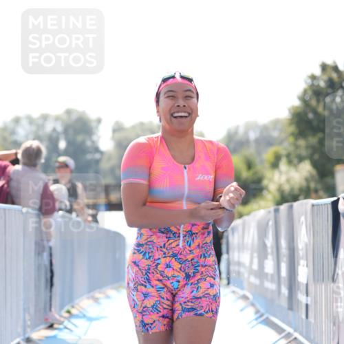 25.08.2024 - Elbe Triathlon Hamburg H.Heesch http://msf.ph/oto/6846680 25.08.2024 14:46:57 Schwimmen  meine-sportfotos.de