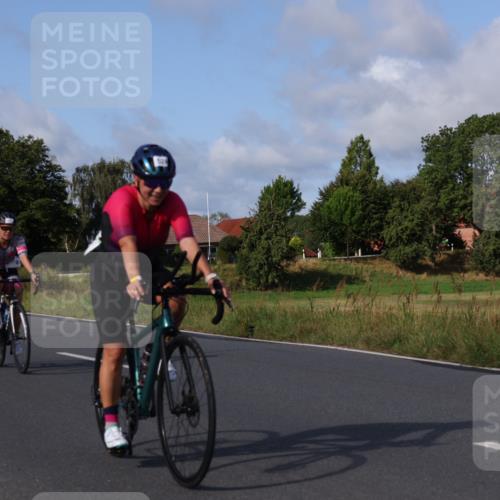 25.08.2024 - Elbe Triathlon Hamburg Fuchs,  Jonas http://msf.ph/oto/6846684 25.08.2024 09:50:04 Radfahren 337, 524, 108, 146, 294, 124 meine-sportfotos.de