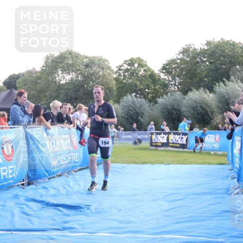 25.08.2024 - Elbe Triathlon Hamburg H.Heesch http://msf.ph/oto/6846695 25.08.2024 10:40:20 Ziel 194 meine-sportfotos.de