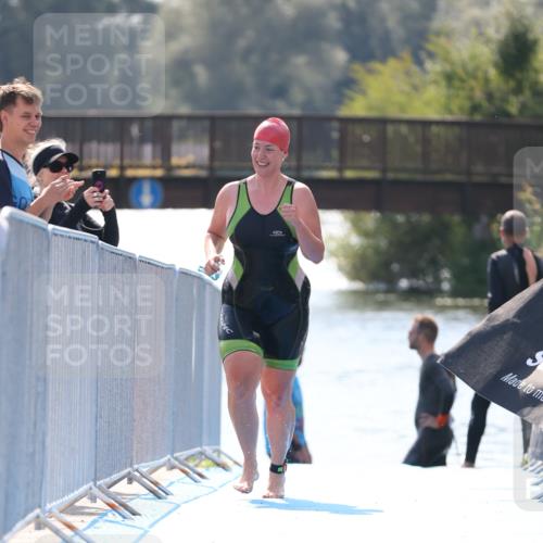 25.08.2024 - Elbe Triathlon Hamburg H.Heesch http://msf.ph/oto/6846704 25.08.2024 14:47:36 Schwimmen  meine-sportfotos.de