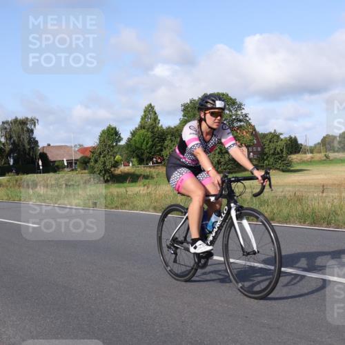 25.08.2024 - Elbe Triathlon Hamburg Fuchs,  Jonas http://msf.ph/oto/6846708 25.08.2024 09:50:05 Radfahren 337, 524, 108, 146, 294, 124 meine-sportfotos.de