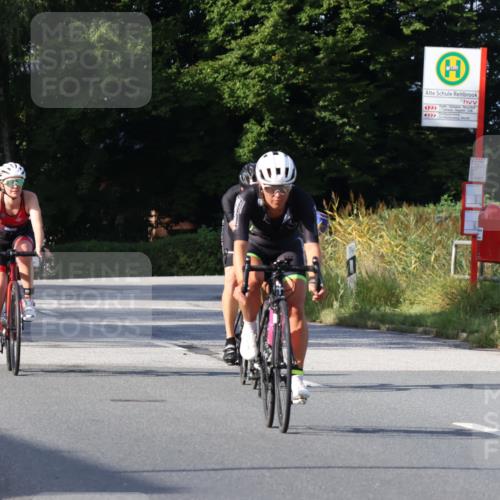 25.08.2024 - Elbe Triathlon Hamburg Fuchs,  Jonas http://msf.ph/oto/6846712 25.08.2024 09:50:08 Radfahren 337, 524, 108, 146, 294, 124 meine-sportfotos.de
