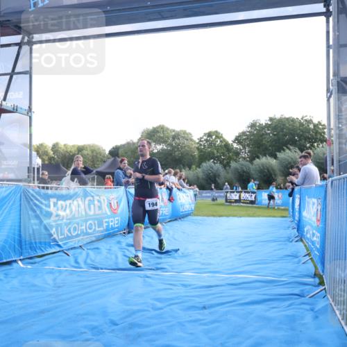 25.08.2024 - Elbe Triathlon Hamburg H.Heesch http://msf.ph/oto/6846716 25.08.2024 10:40:20 Ziel 194 meine-sportfotos.de