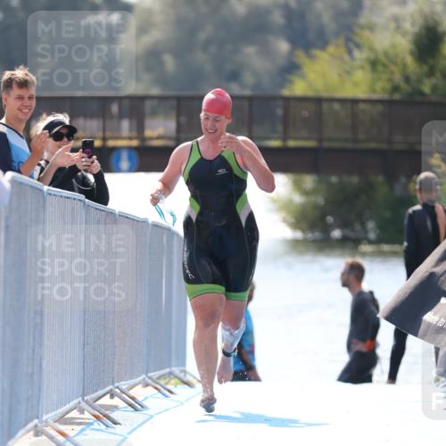 25.08.2024 - Elbe Triathlon Hamburg H.Heesch http://msf.ph/oto/6846719 25.08.2024 14:47:36 Schwimmen  meine-sportfotos.de