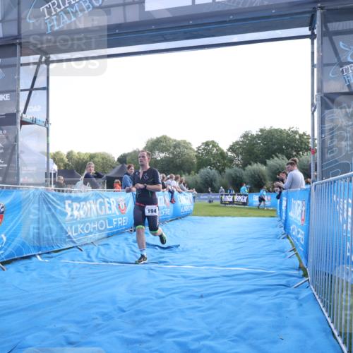 25.08.2024 - Elbe Triathlon Hamburg H.Heesch http://msf.ph/oto/6846730 25.08.2024 10:40:21 Ziel 194 meine-sportfotos.de