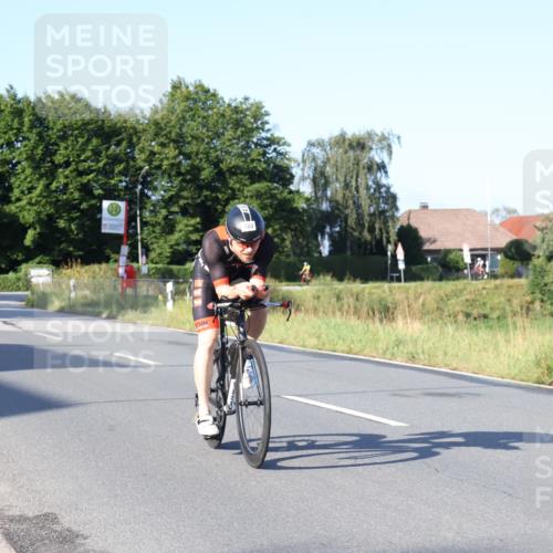 25.08.2024 - Elbe Triathlon Hamburg Fuchs,  Jonas http://msf.ph/oto/6846735 25.08.2024 09:08:35 Radfahren 184, 174, 75 meine-sportfotos.de