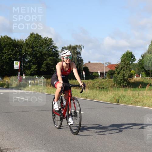 25.08.2024 - Elbe Triathlon Hamburg Fuchs,  Jonas http://msf.ph/oto/6846738 25.08.2024 09:50:11 Radfahren 146, 294, 124 meine-sportfotos.de
