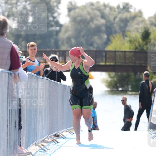 25.08.2024 - Elbe Triathlon Hamburg H.Heesch http://msf.ph/oto/6846740 25.08.2024 14:47:36 Schwimmen  meine-sportfotos.de