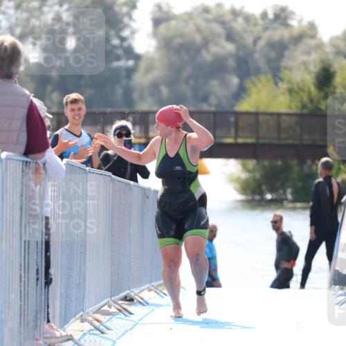 25.08.2024 - Elbe Triathlon Hamburg H.Heesch http://msf.ph/oto/6846744 25.08.2024 14:47:37 Schwimmen  meine-sportfotos.de