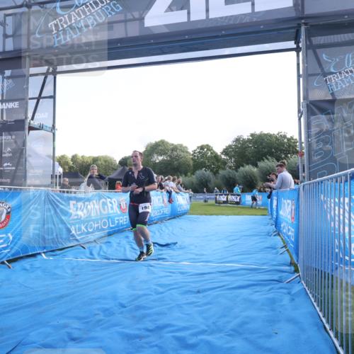 25.08.2024 - Elbe Triathlon Hamburg H.Heesch http://msf.ph/oto/6846749 25.08.2024 10:40:21 Ziel 194 meine-sportfotos.de