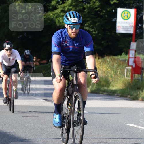 25.08.2024 - Elbe Triathlon Hamburg Fuchs,  Jonas http://msf.ph/oto/6846755 25.08.2024 09:50:18 Radfahren 256, 199, 344, 533 meine-sportfotos.de
