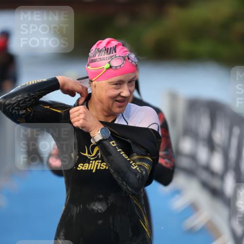 25.08.2024 - Elbe Triathlon Hamburg H.Heesch http://msf.ph/oto/6846756 25.08.2024 08:50:06 Schwimmen 118, 127, 155 meine-sportfotos.de