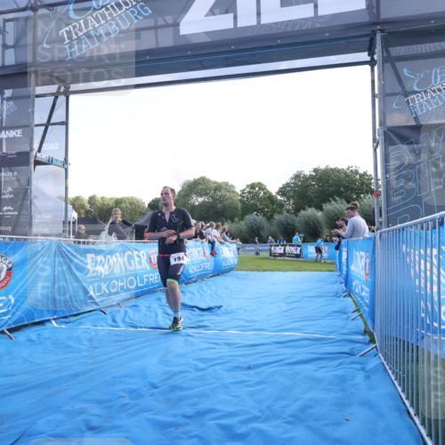 25.08.2024 - Elbe Triathlon Hamburg H.Heesch http://msf.ph/oto/6846757 25.08.2024 10:40:21 Ziel 194 meine-sportfotos.de