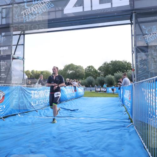 25.08.2024 - Elbe Triathlon Hamburg H.Heesch http://msf.ph/oto/6846782 25.08.2024 10:40:21 Ziel 194 meine-sportfotos.de