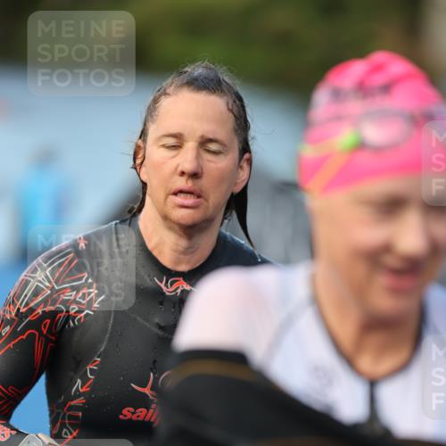 25.08.2024 - Elbe Triathlon Hamburg H.Heesch http://msf.ph/oto/6846784 25.08.2024 08:50:07 Schwimmen 118, 127, 155 meine-sportfotos.de