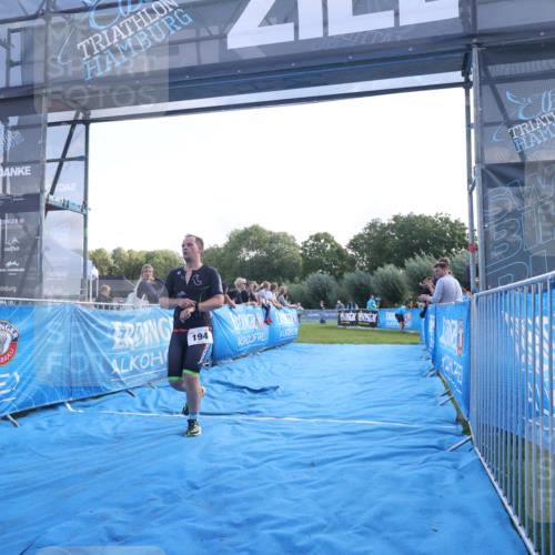 25.08.2024 - Elbe Triathlon Hamburg H.Heesch http://msf.ph/oto/6846788 25.08.2024 10:40:21 Ziel 194 meine-sportfotos.de