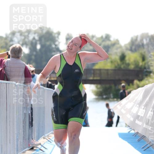 25.08.2024 - Elbe Triathlon Hamburg H.Heesch http://msf.ph/oto/6846794 25.08.2024 14:47:40 Schwimmen  meine-sportfotos.de