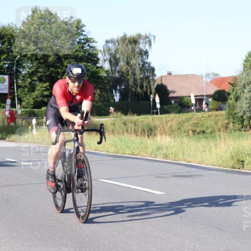 25.08.2024 - Elbe Triathlon Hamburg Fuchs,  Jonas http://msf.ph/oto/6846799 25.08.2024 09:08:41 Radfahren 174, 75, 117, 91, 211 meine-sportfotos.de